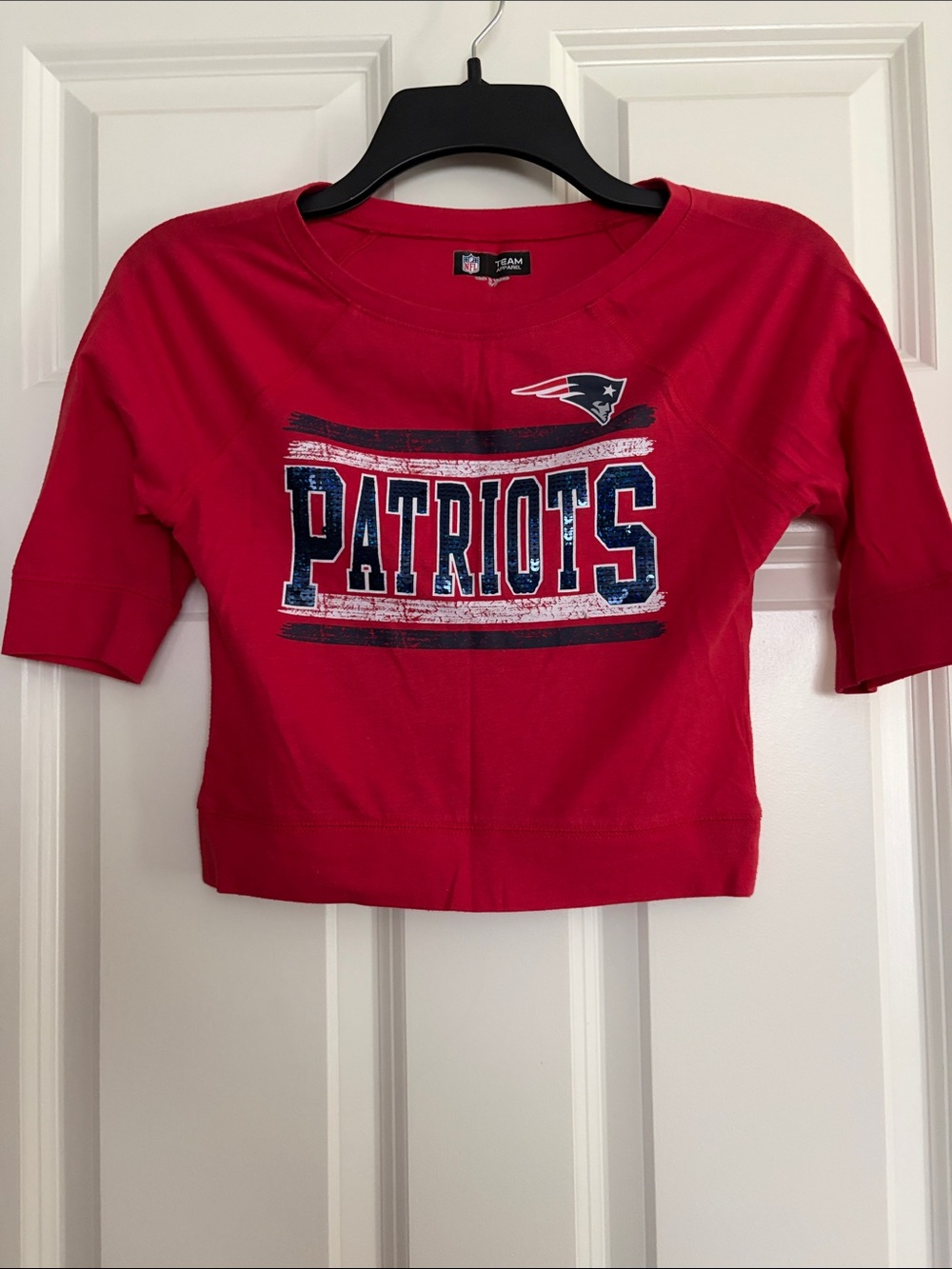 NFL Team Apparel Red Patriots Crop  Tee with Navy Logo